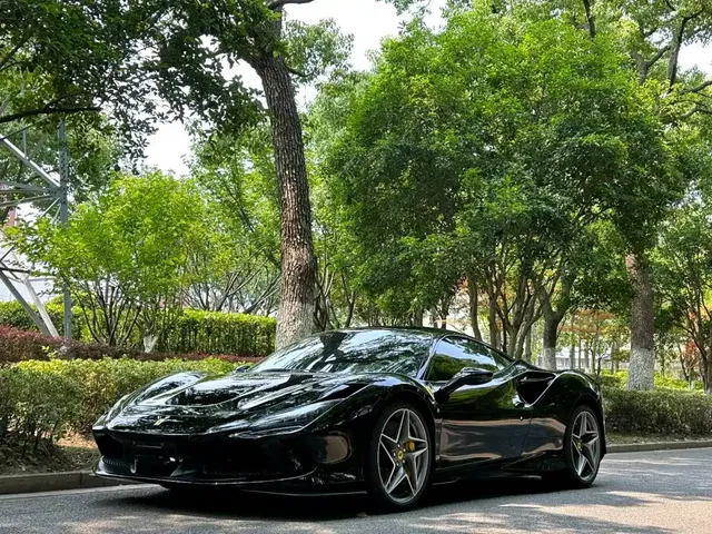 Ferrari F8 2019 Tributo 3.9T V8