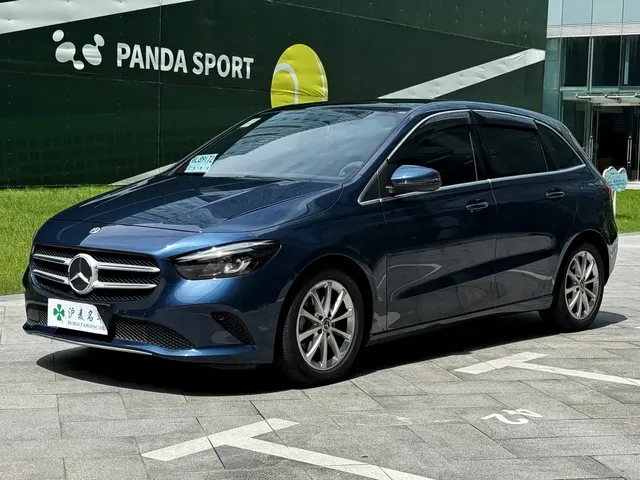 Mercedes-Benz B-Class 2021 B 200 Fashion