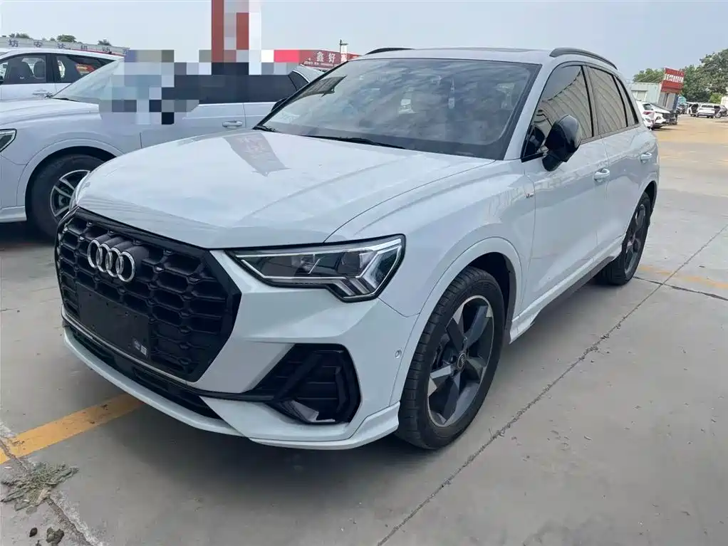 Audi Q3 2023 35 TFSI Fashion Dynamic (1.4T)