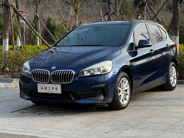 BMW 2 Series Touring 2019 218i Fashion