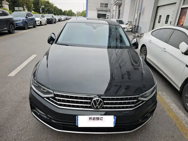 Volkswagen Magotan 2024 2 Million Units Public Sharing Edition 330TSI DSG Luxury