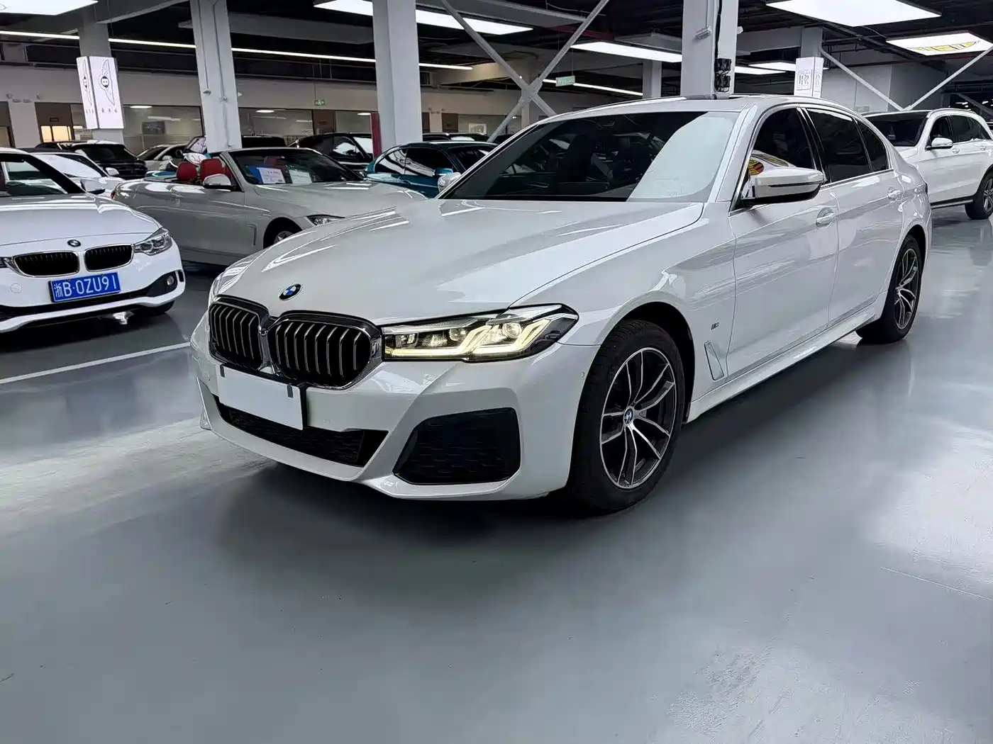 BMW 5 Series 2021 525Li M Sport Package