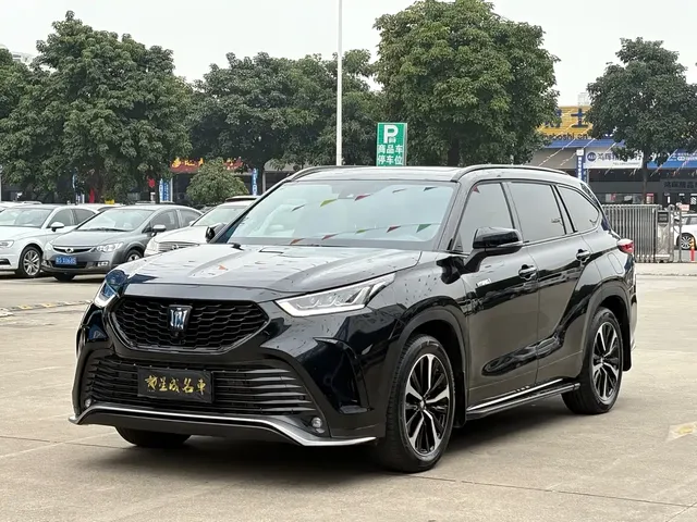 Toyota Crown Kluger 2022 2.5L HEV 4WD Luxury Edition