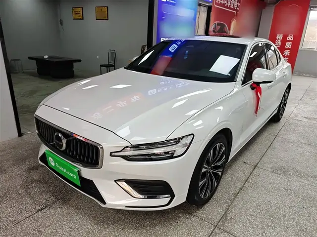 Volvo S60 2023 B4 Smart Vision Luxury Edition