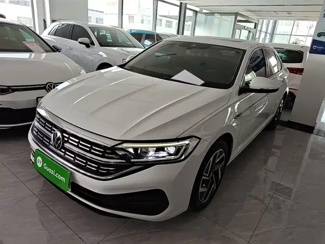 Volkswagen Sagitar 2025 300TSI DSG Surpass Edition