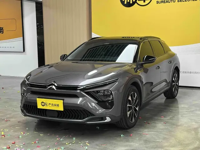 Citroën Versailles C5 X 2024 1.6T Momentum Extraordinary