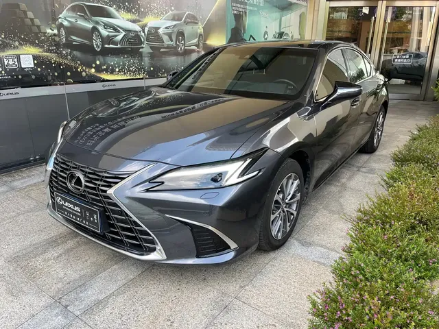 Lexus ES 2025 300h Premium Edition