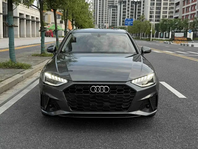 Audi A4L 2022 40 TFSI Luxury Dynamic