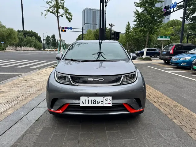 BYD Dolphin 2021 Model 405km Fashion Edition