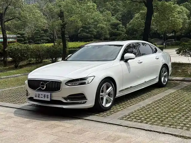 Volvo S90 2019 T5 Momentum