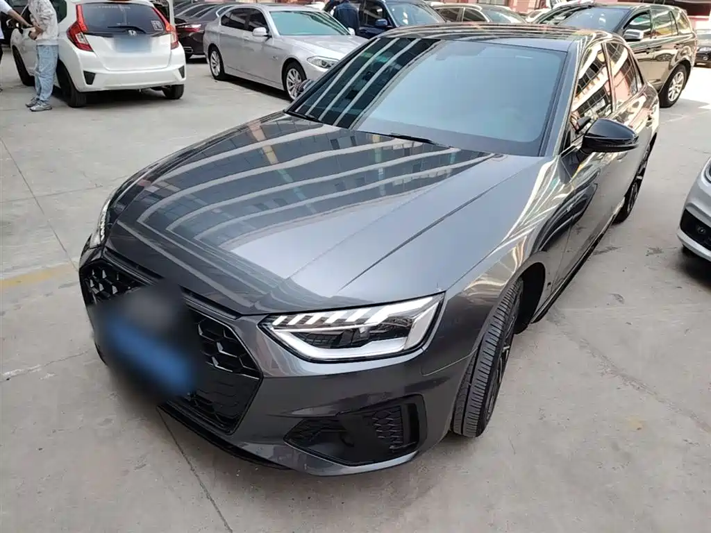 Audi A4L 2023 40 TFSI Luxury Sport