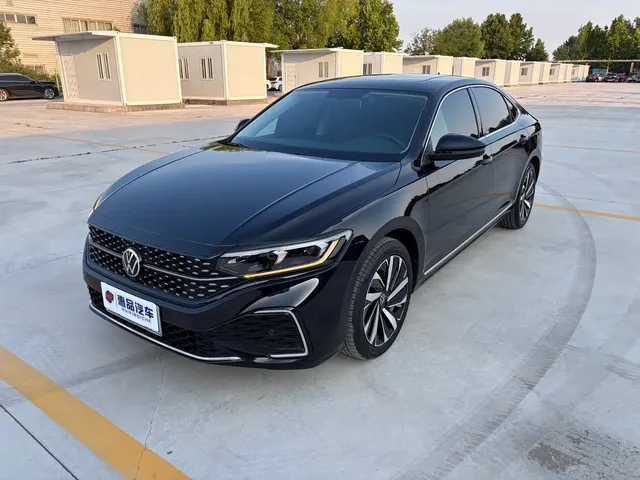 Volkswagen Passat 2022 330TSI Starlight Elite Edition