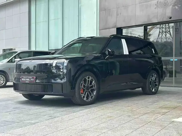 Lynk & Co 900 2025 2.0T Ultra