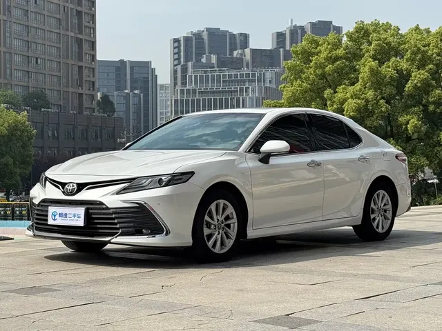 Toyota Camry 2021 2.0G Luxury Edition