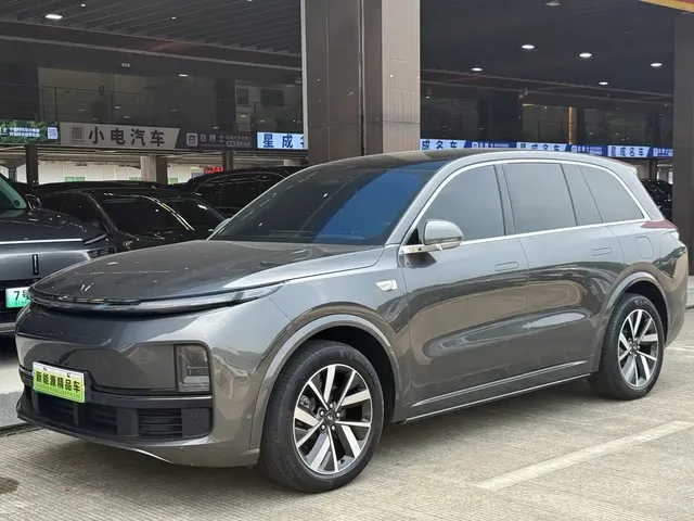 Li Auto Li L8 2023 Pro