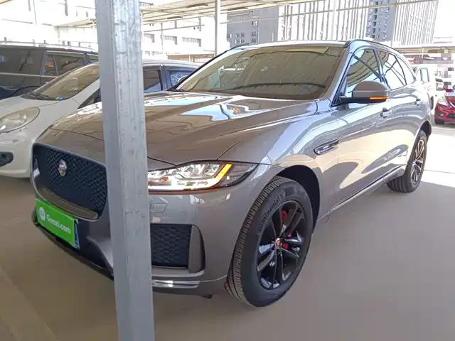 Jaguar F-PACE 2020 2.0T R-Dynamic SE