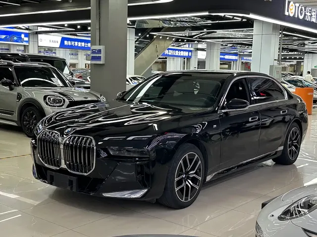 BMW 7 Series 2023 Model 735Li M Sport Package