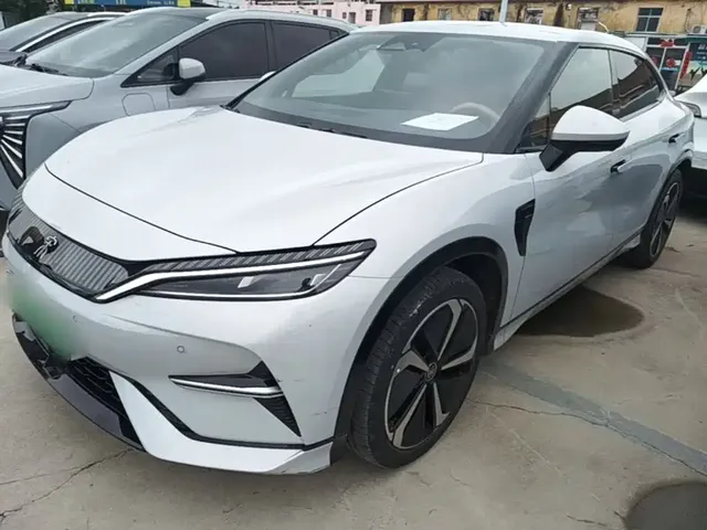BYD Song L EV 2025 662km Surpassing Model
