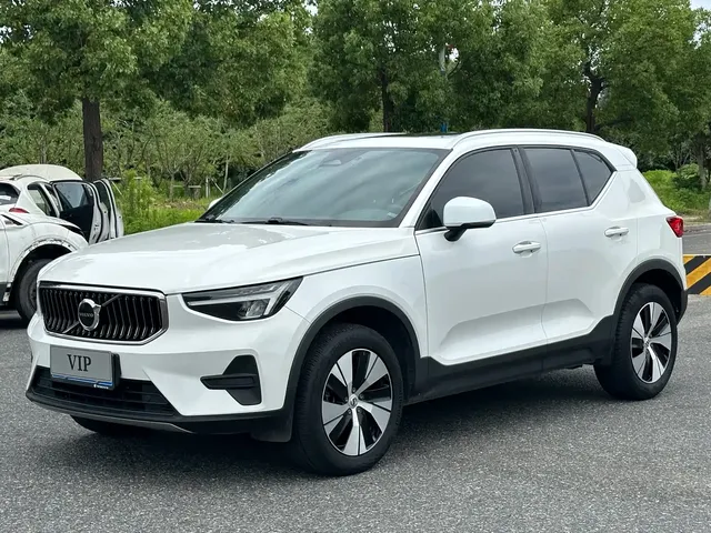 Volvo XC40 2023 B3 Zhiyuan Luxury Edition