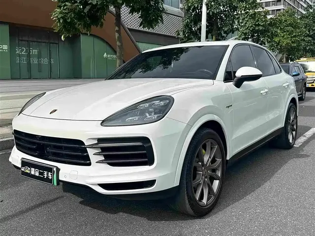 Porsche Cayenne New Energy 2023 Cayenne Coupé E-Hybrid 2.0T Platinum Edition