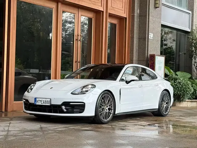 Porsche Panamera 2023 Panamera 2.9T Platinum Edition