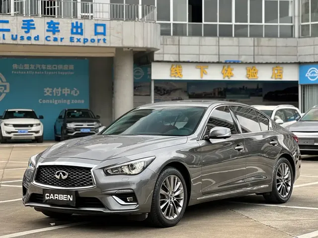 Infiniti Q50L 2018 2.0T Premium Edition China V