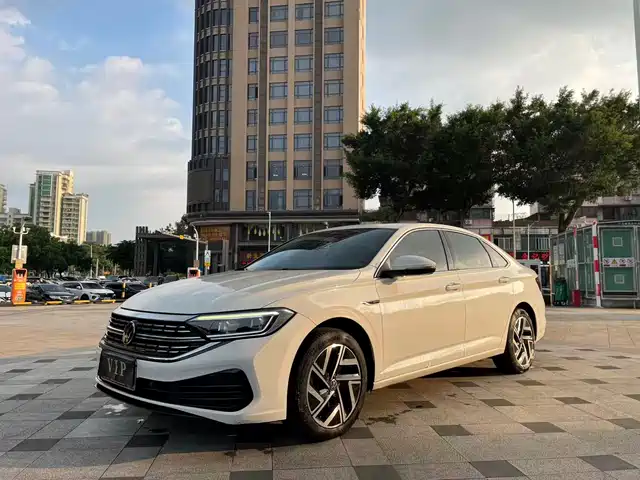 Volkswagen Sagitar 2023 Model Year 200TSI DSG Surpass Edition