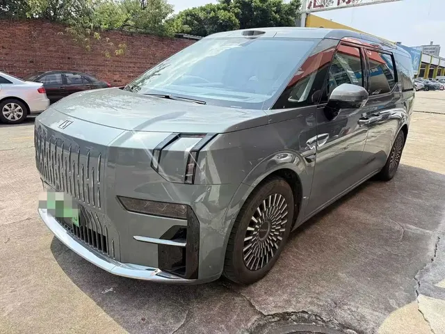 ZEEKR 009 2024 6-seat Executive AWD 108kWh