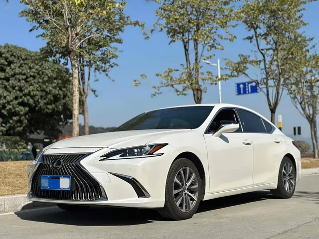 Lexus ES 2020 200 Excellence
