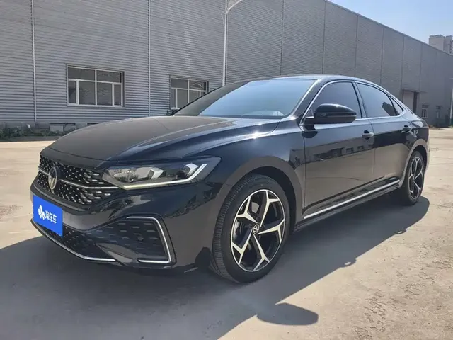 Volkswagen Passat 2024 330TSI Starlight Elite Edition