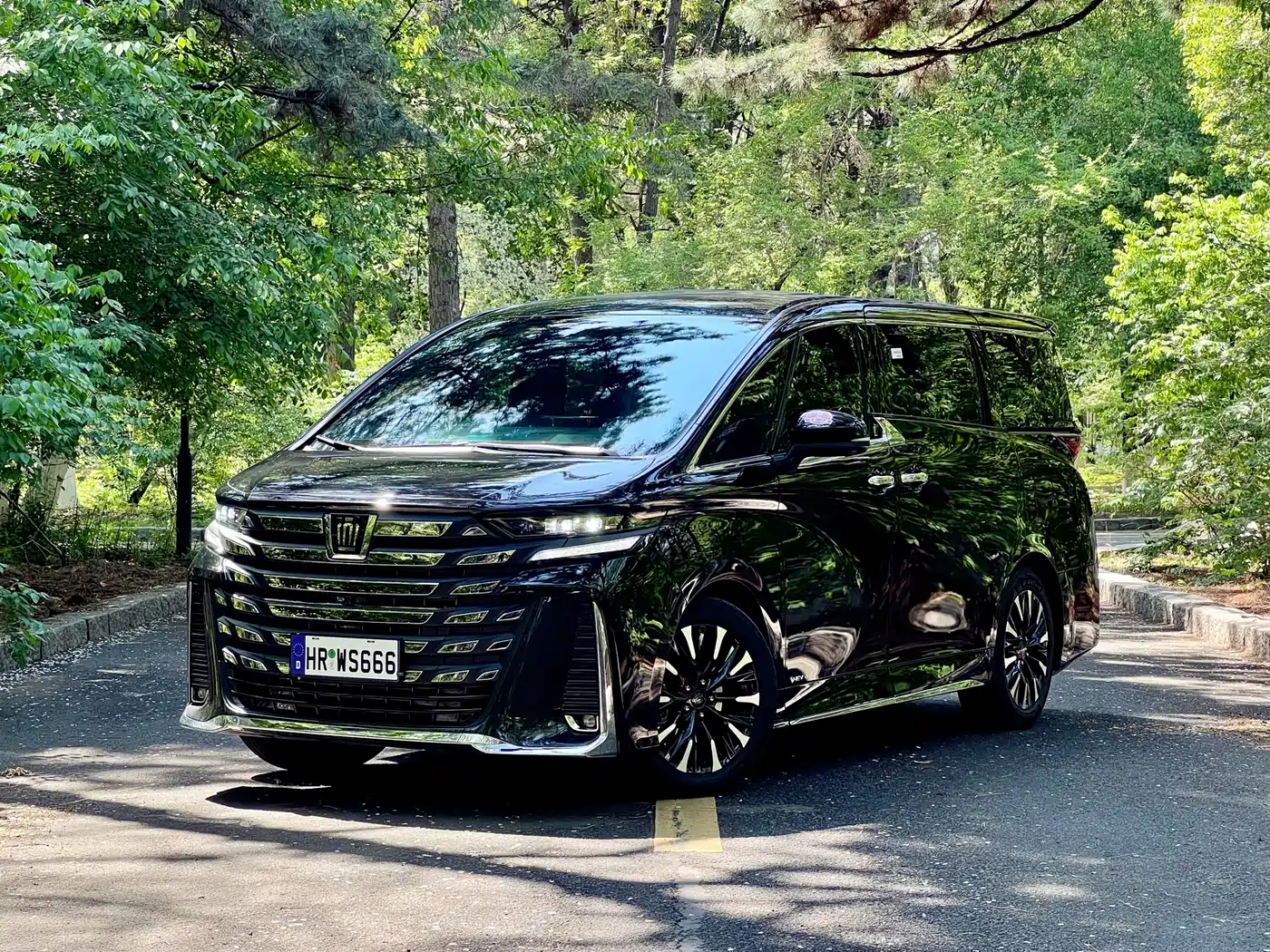 Toyota Vellfire 2024 Crown Hybrid 2.5L Premium Edition