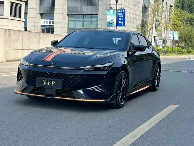 Changan UNI-V 2024 1.5T Deluxe Sport