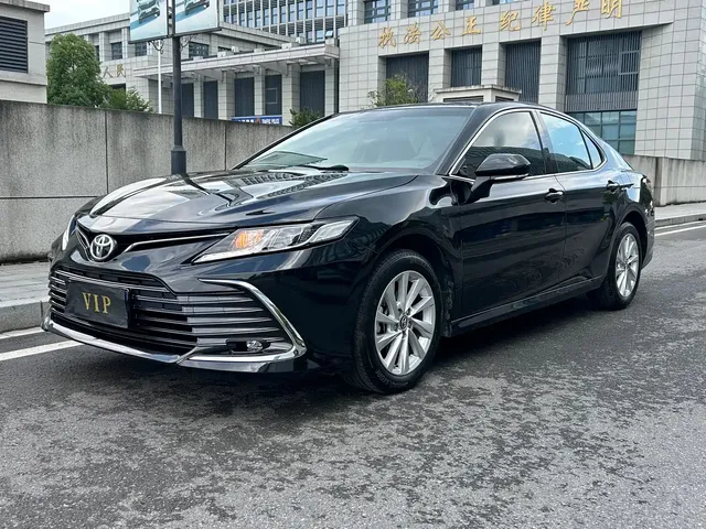 Toyota Camry 2023 2.0GVP Leading Edition
