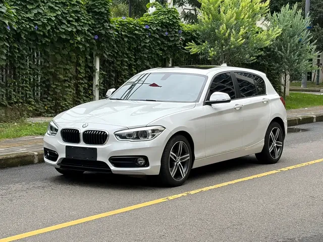 BMW 1 Series (Import) 2018 118i Sport Design Package