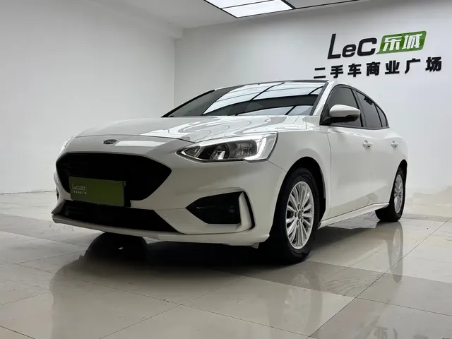 Ford Focus 2020 Sedan EcoBoost 180 Automatic Sharp Trend Type