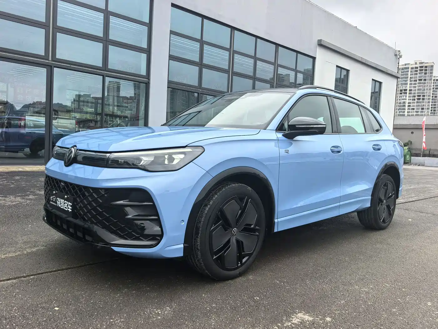 Volkswagen Tiguan L 2024 PRO 380TSI 4WD R-Line Premium Edition