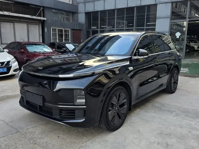 Li Auto Li L8 2023 Pro