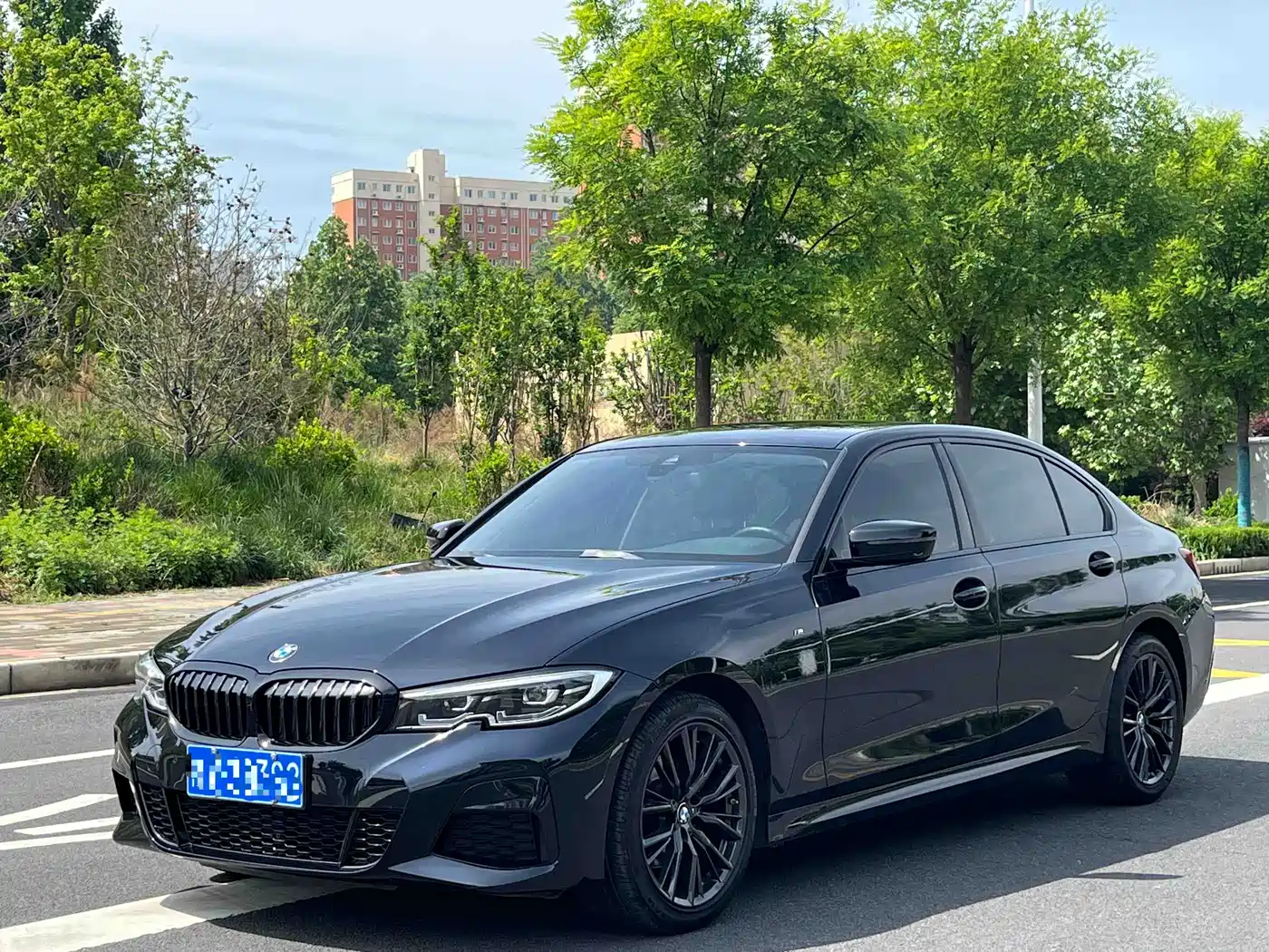 BMW 3 Series 2022 325Li M Sport Shadow Edition
