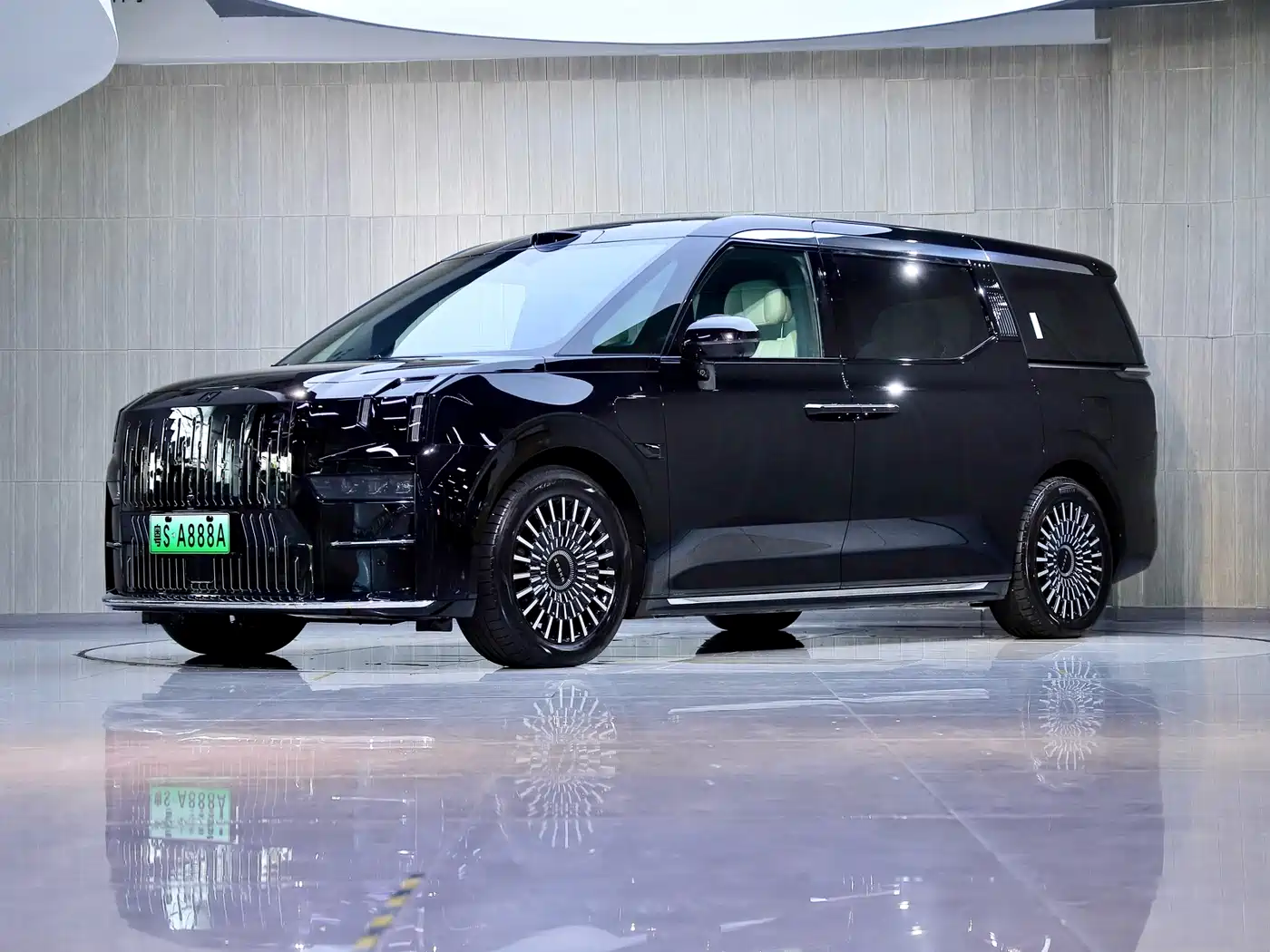 ZEEKR 009 2024 7-Seat Aisle AWD Version 108kWh