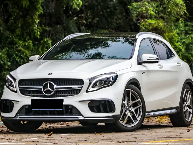 Mercedes-Benz GLA AMG 2017 AMG GLA 45 4MATIC