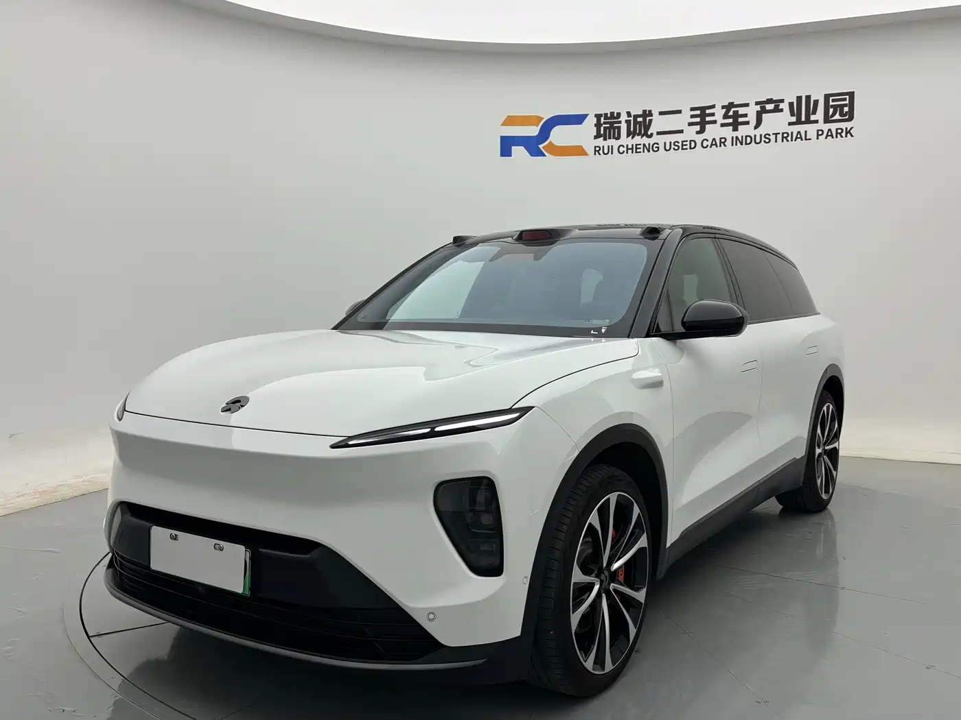 NIO ES8 2023 75kWh Executive Edition