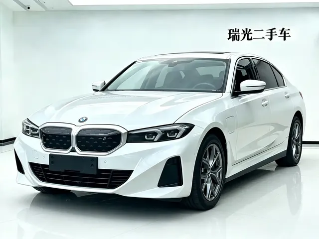 BMW i3 2022 eDrive 35 L