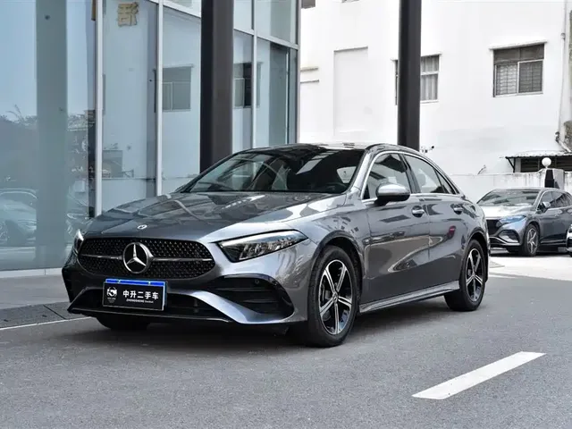 Mercedes-Benz A-Class 2023 A 200 L Fashion
