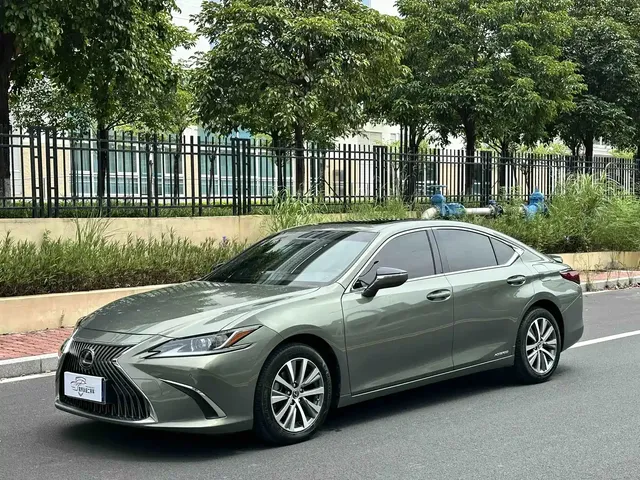 Lexus ES 2020 Model 300h Excellence Edition