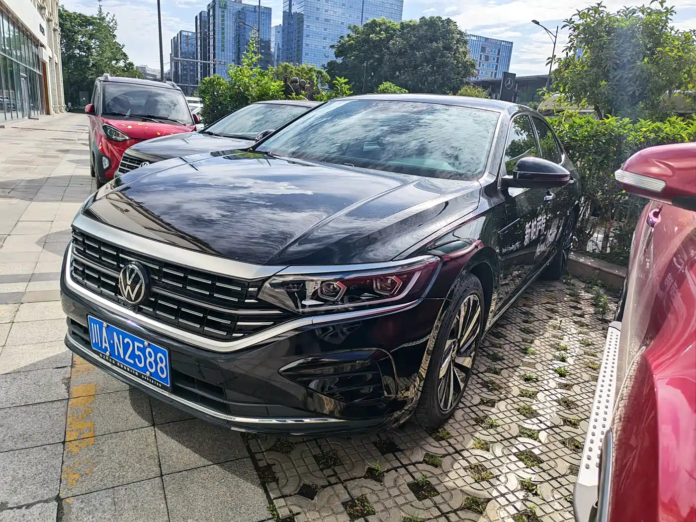 Volkswagen Passat 2023 Facelift 380TSI Luxury Edition
