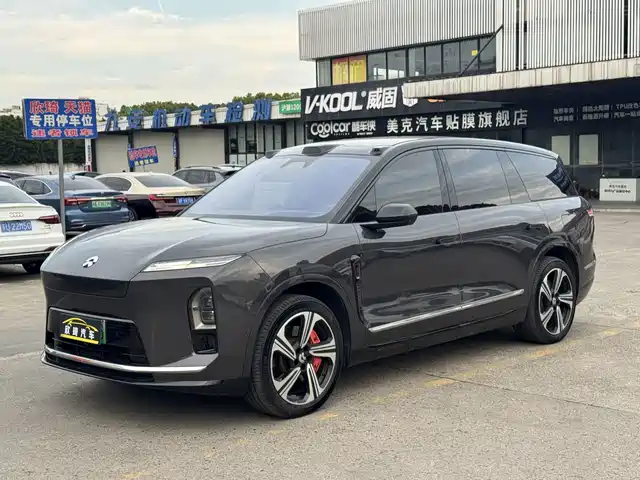 NIO ES8 2025 Model 6-Seat Executive Luxury Edition