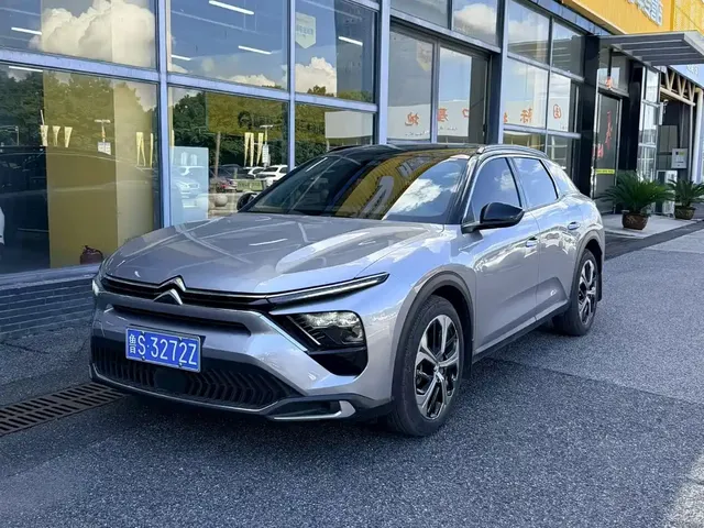 Citroën Versailles C5 X 2023 1.6T Enjoy Extraordinary