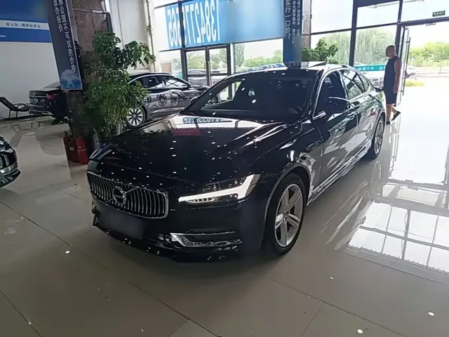 Volvo S90 2019 T5 Momentum