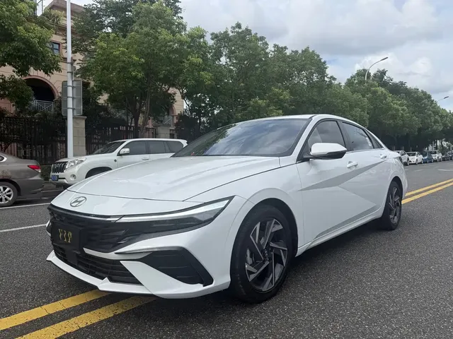 Hyundai Elantra 2023 Model 1.5L CVT LUX Premium Edition