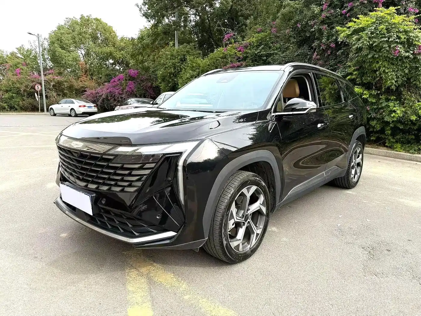 Geely Boyue L 2023 1.5TD DCT Premium